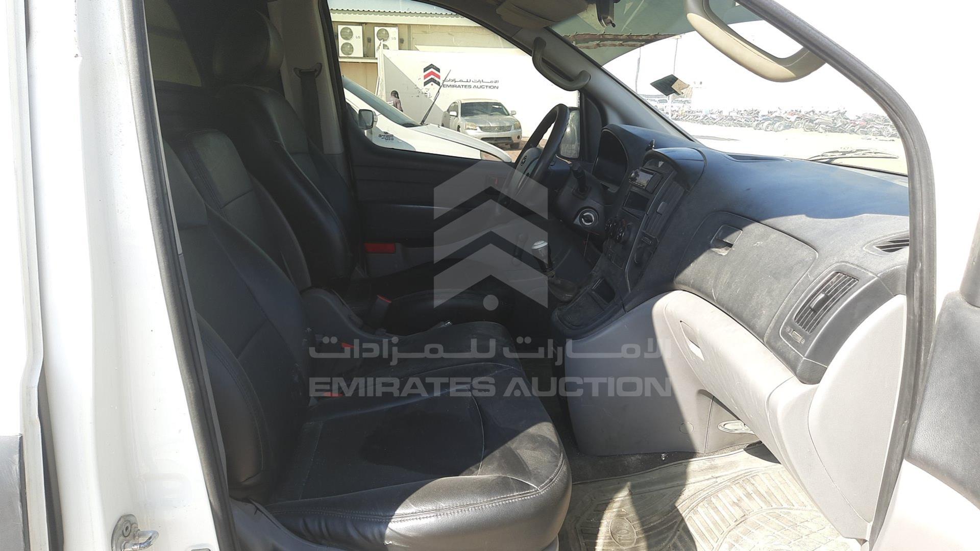 2012 HYUNDAI H1 VIN: KMHWG81R9CU464169
