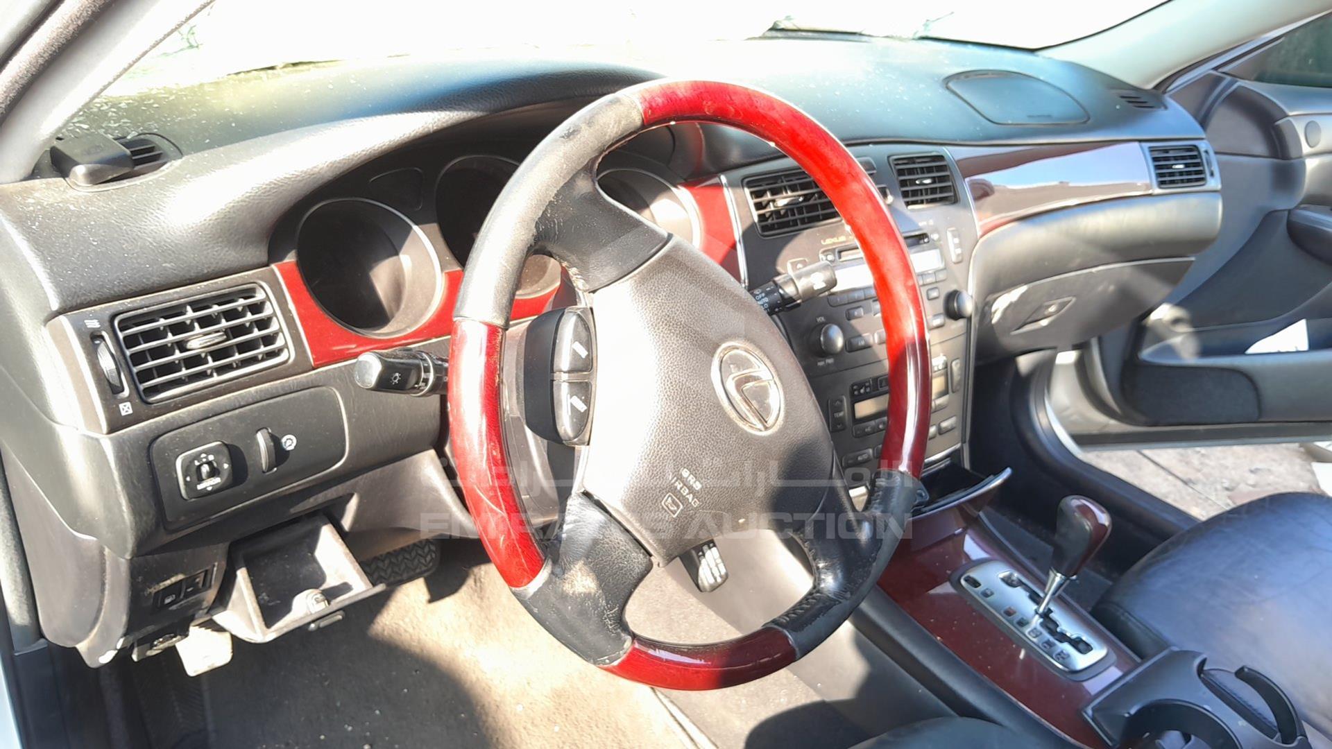 2004 LEXUS ES 330 VIN: JTHBA30G745034853