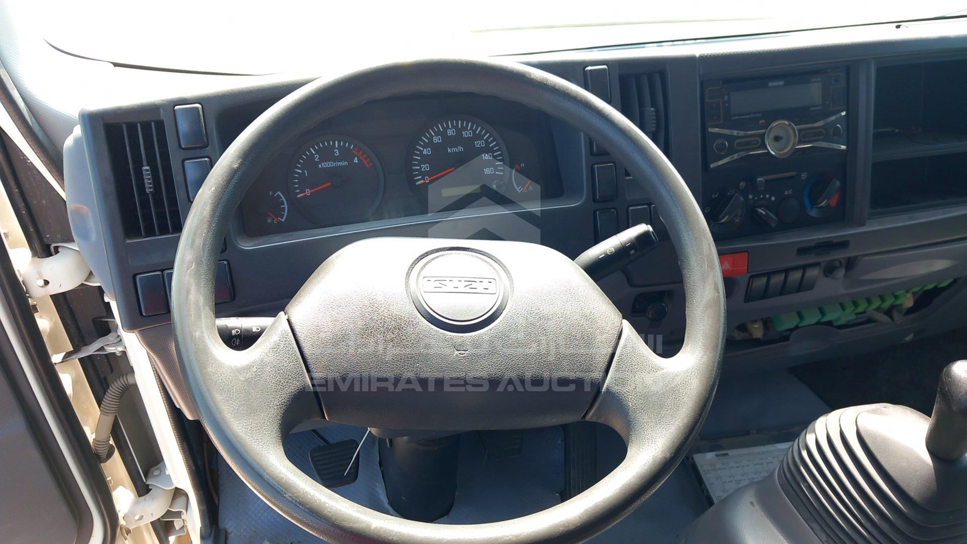 2017 ISUZU REWARD NP VIN: JAMKP34H0H7P06999