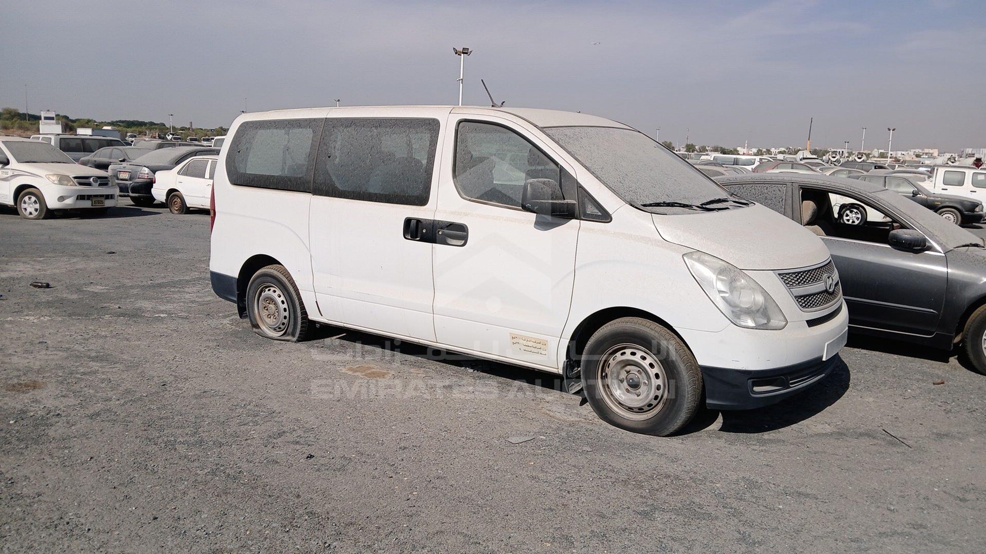 2014 HYUNDAI H1 VIN: KMHWG81RXEU558824