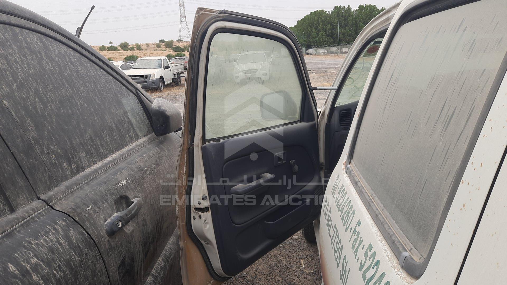 2004 TOYOTA HILUX VIN: JTFEM426740137615