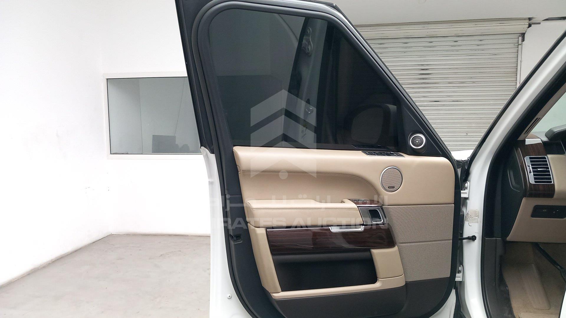 2015 RANGE ROVER HSE VIN: SALGA2DF7FA223492