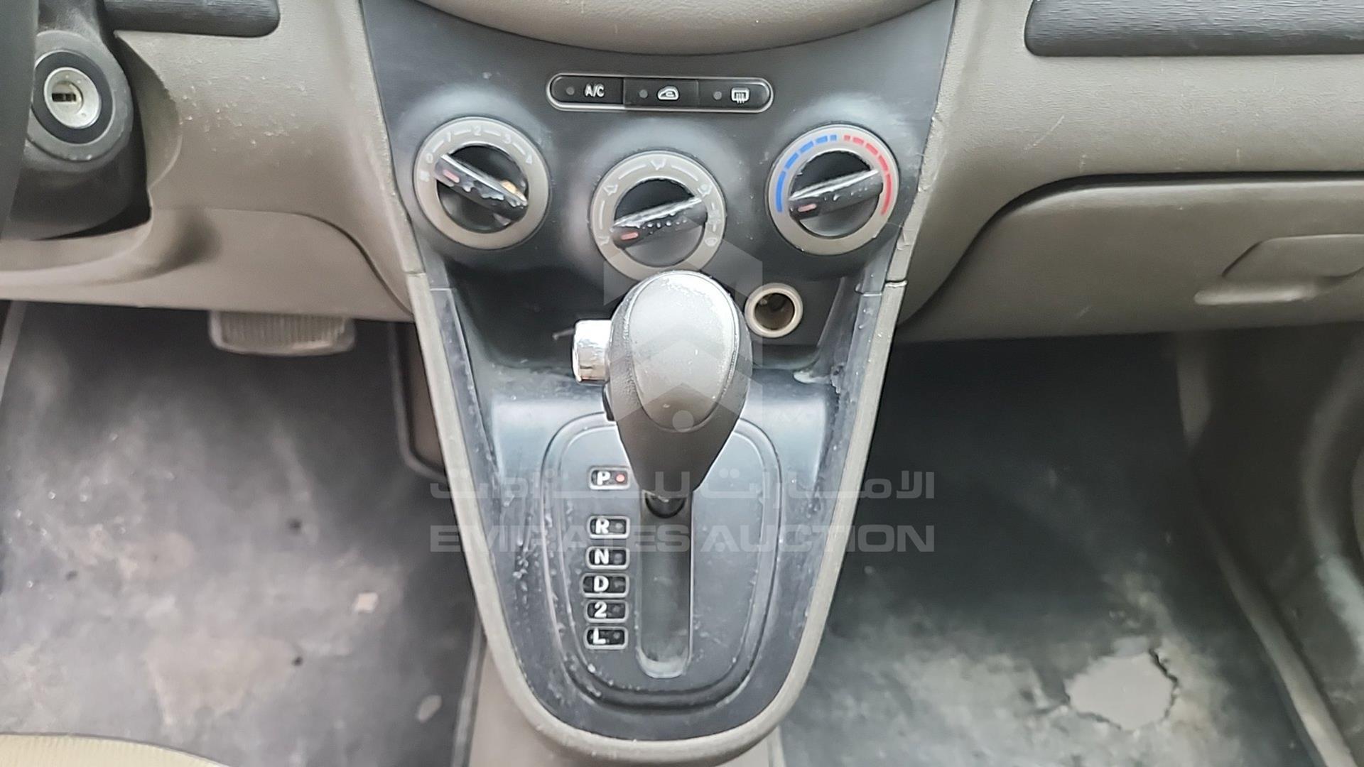 2015 HYUNDAI I10 VIN: MALAM51C3FM570457