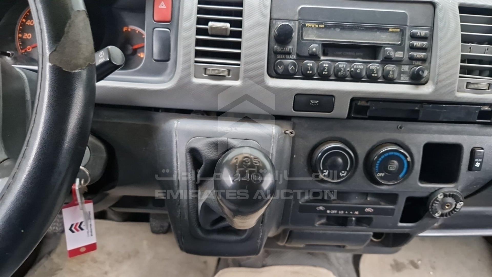 2007 TOYOTA HIACE VIN: JTGJX02P575007665