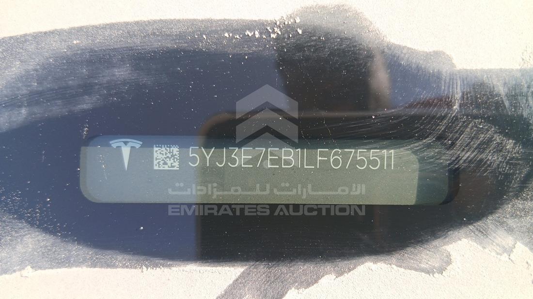 تيسلا موديل 3 2020 — رقم الشاسيه على الهيكل — صورة 4