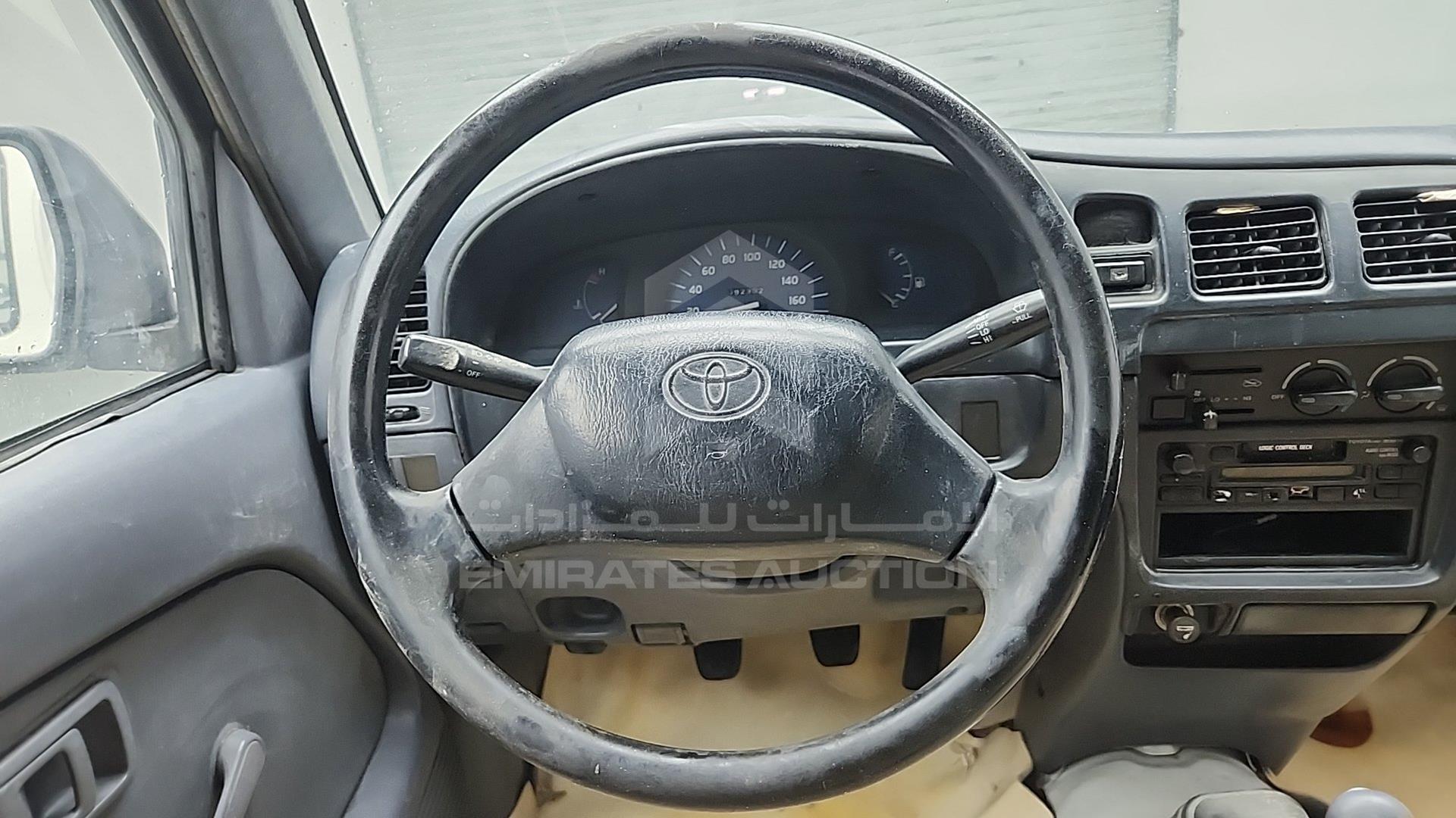 2005 TOYOTA HILUX VIN: JTFEM426450162201