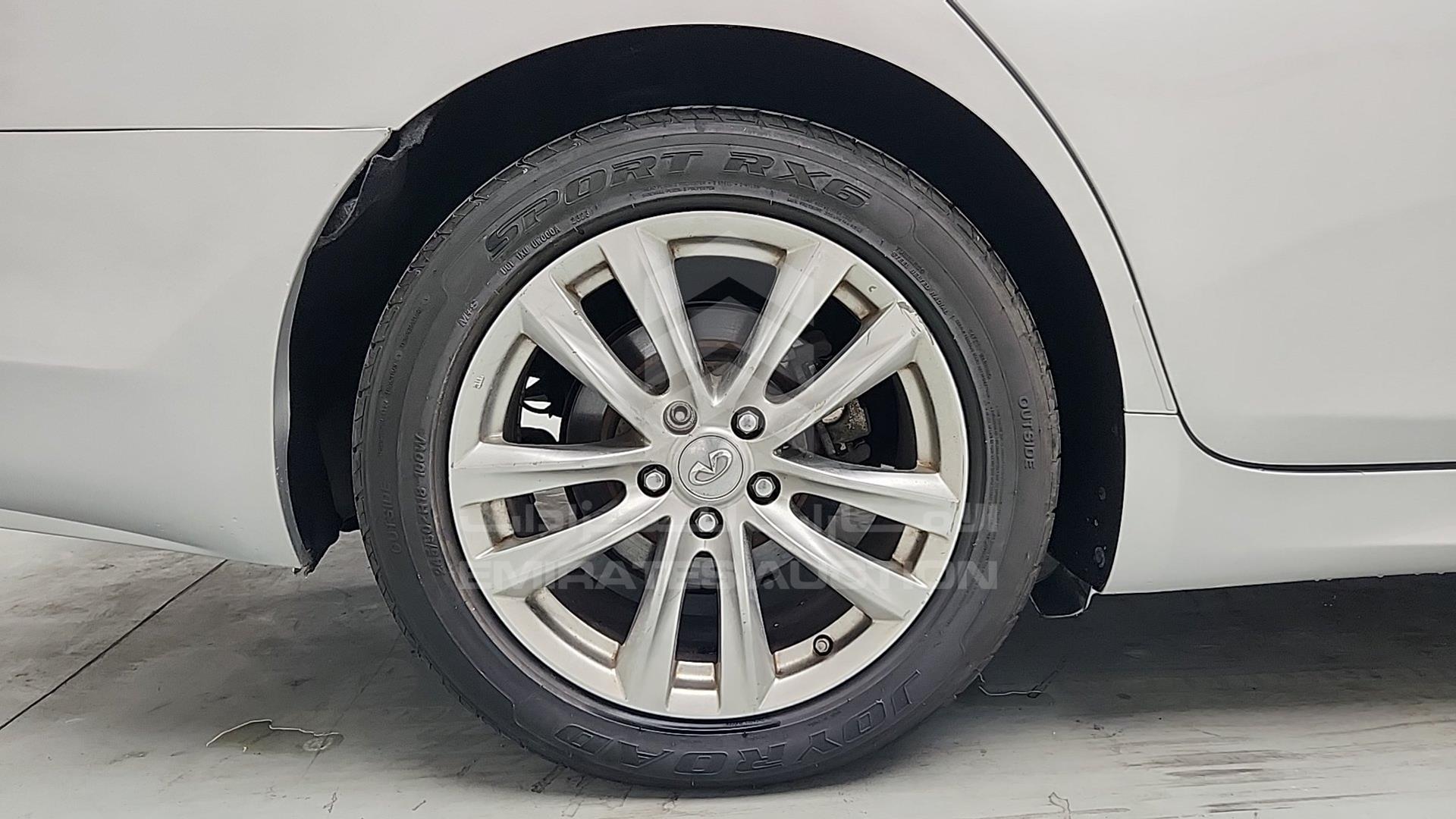 2018 INFINITI Q70 VIN: JNKBY1AP9JM370178