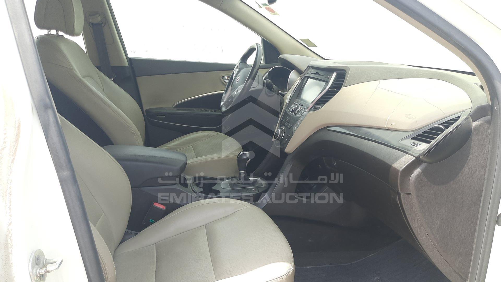2014 HYUNDAI SANTA FE VIN: KMHSU81E4DU073033