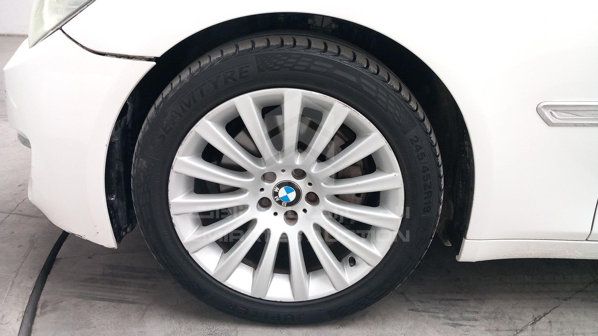 2013 BMW 730 VIN: WBAYE2109DDZ45880
