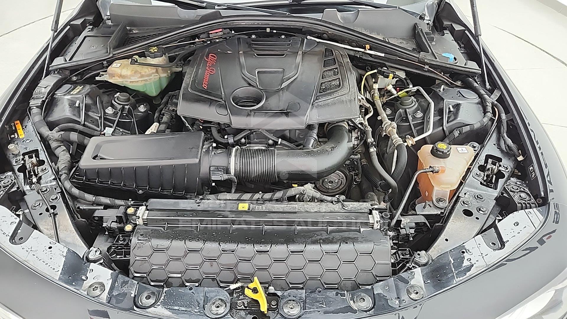 2019 ALFA ROMEO GIULIA VIN: ZAREAFDN7K7612658