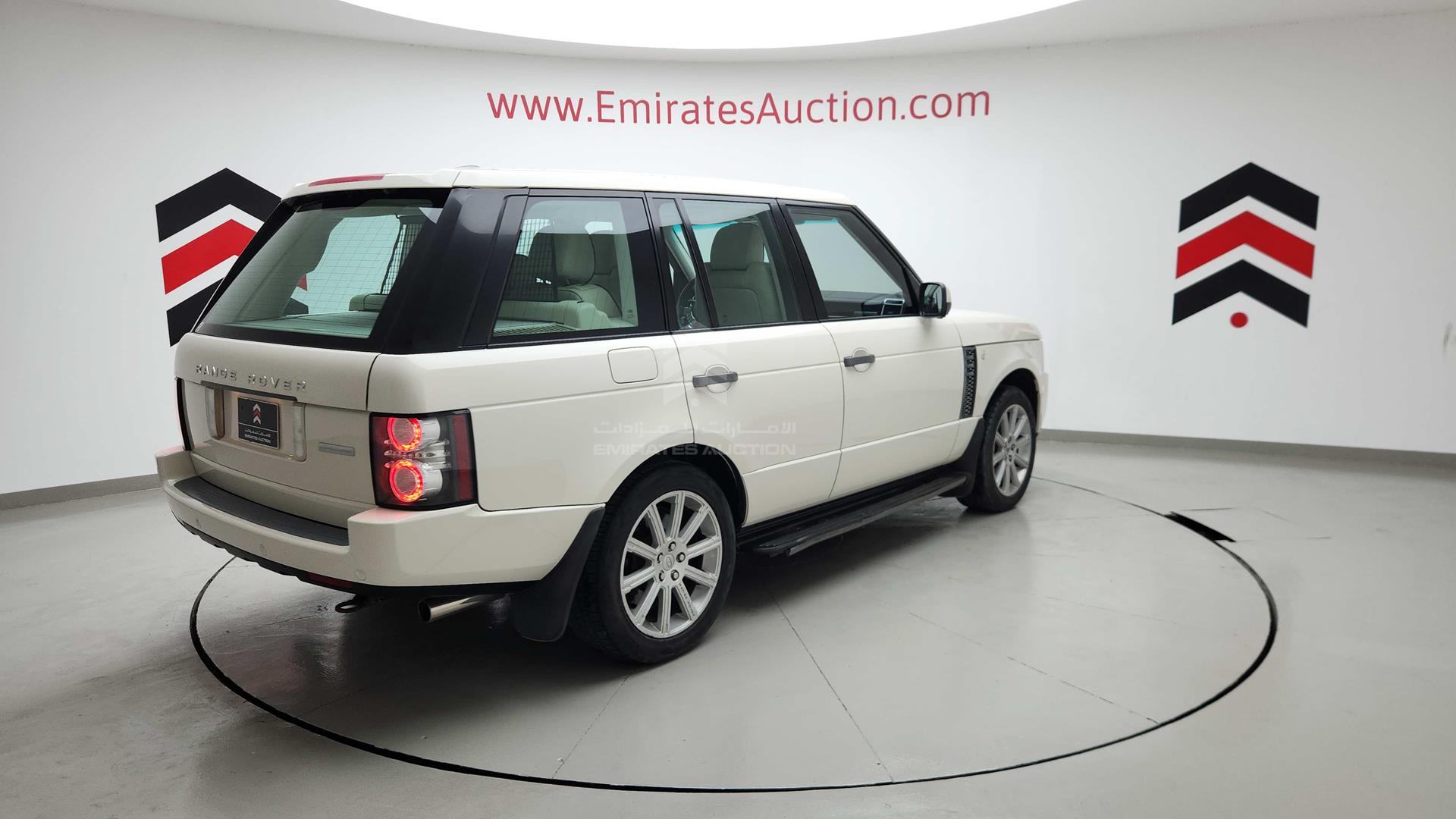 2010 RANGE ROVER VOGUE VIN: SALLMAME4AA317299