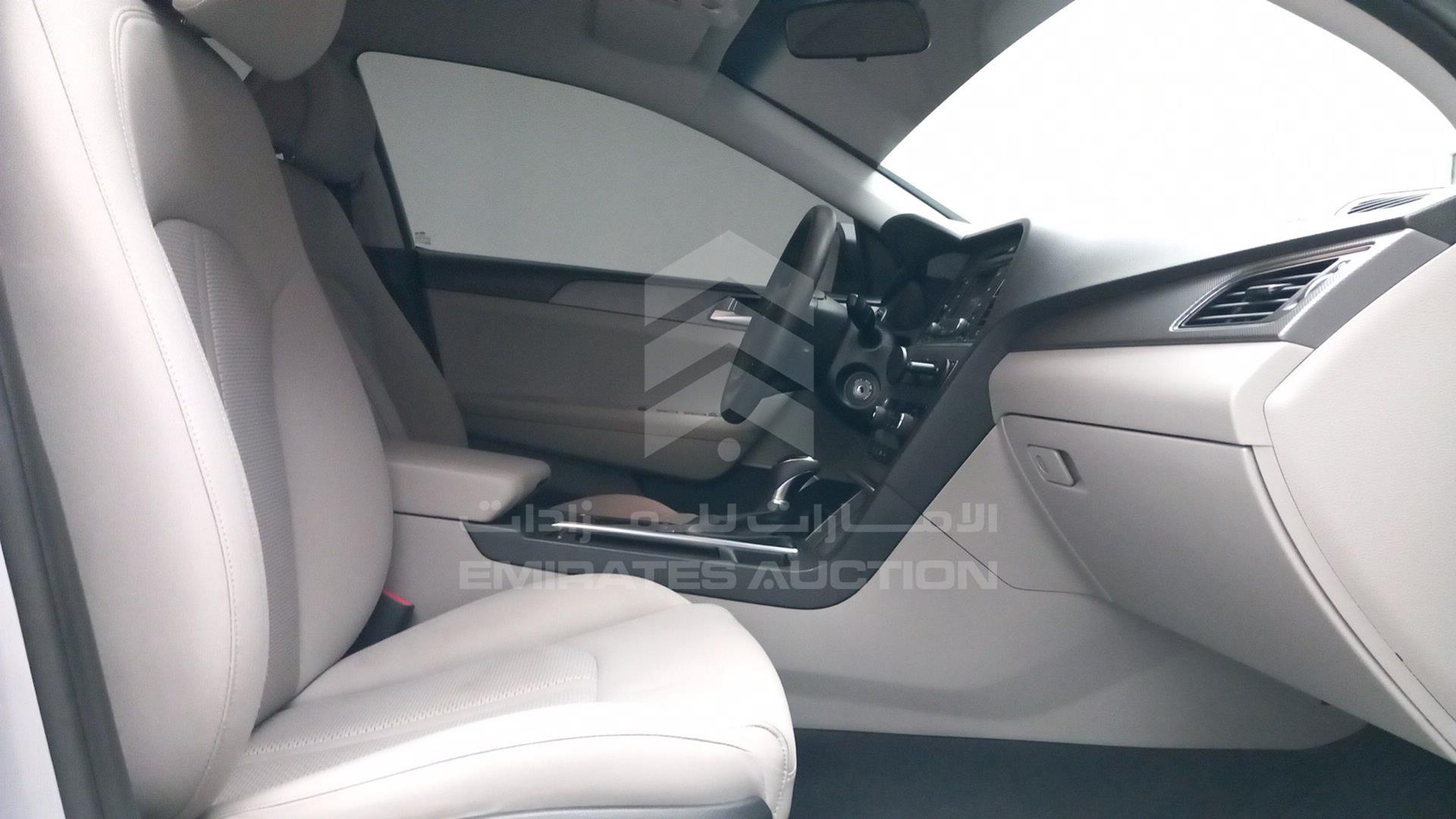 2017 HYUNDAI SONATA VIN: KMHE241G7HA278821