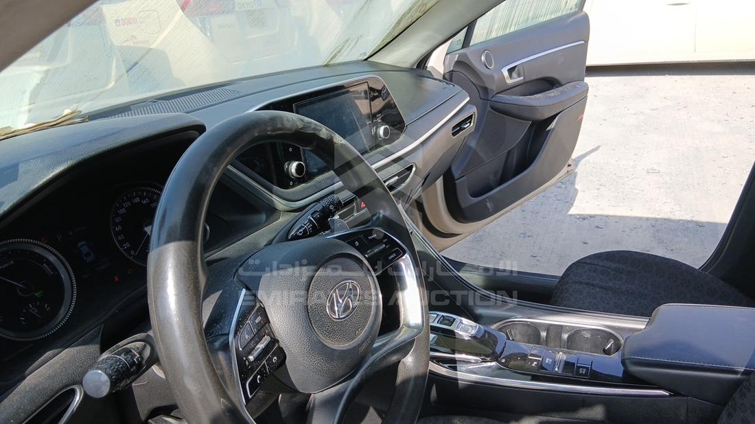 2021 Hyundai Sonata Hybrid — Front Left Driver Dashboard View — Photo 12