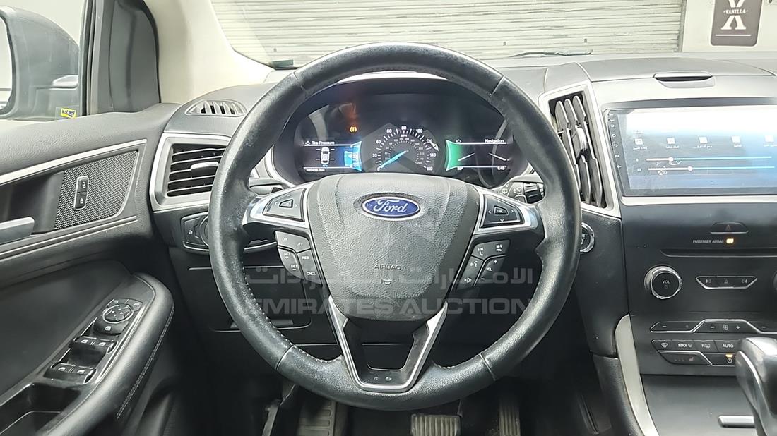 فورد ايدج 2018 — التحكمات في عجلة القيادة — صورة 13