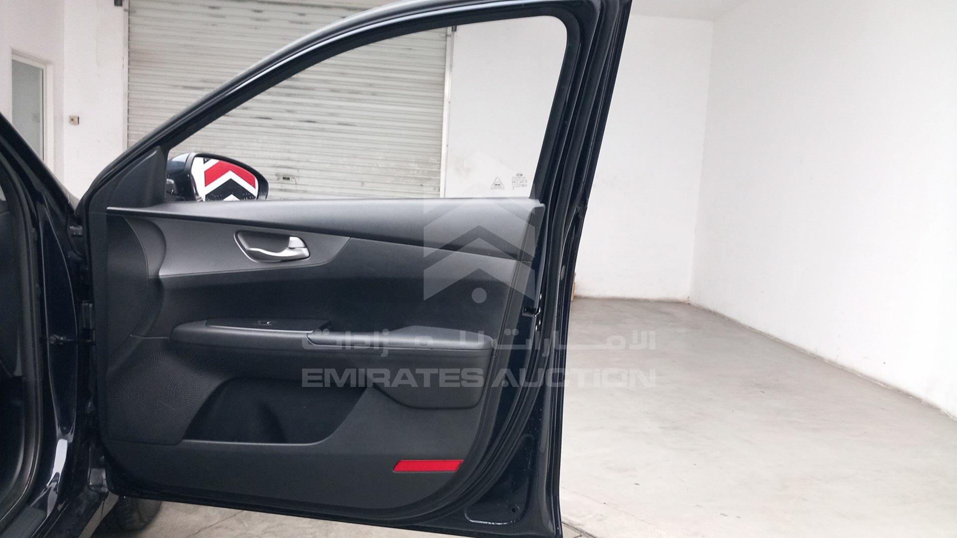 2020 KIA CERATO VIN: KNAF24164L5856887