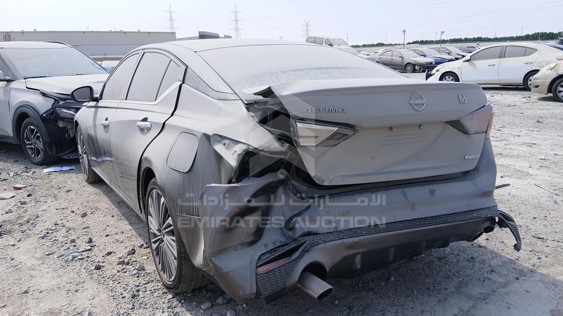 2023 Nissan Altima — Rear Left Angle — Photo 6