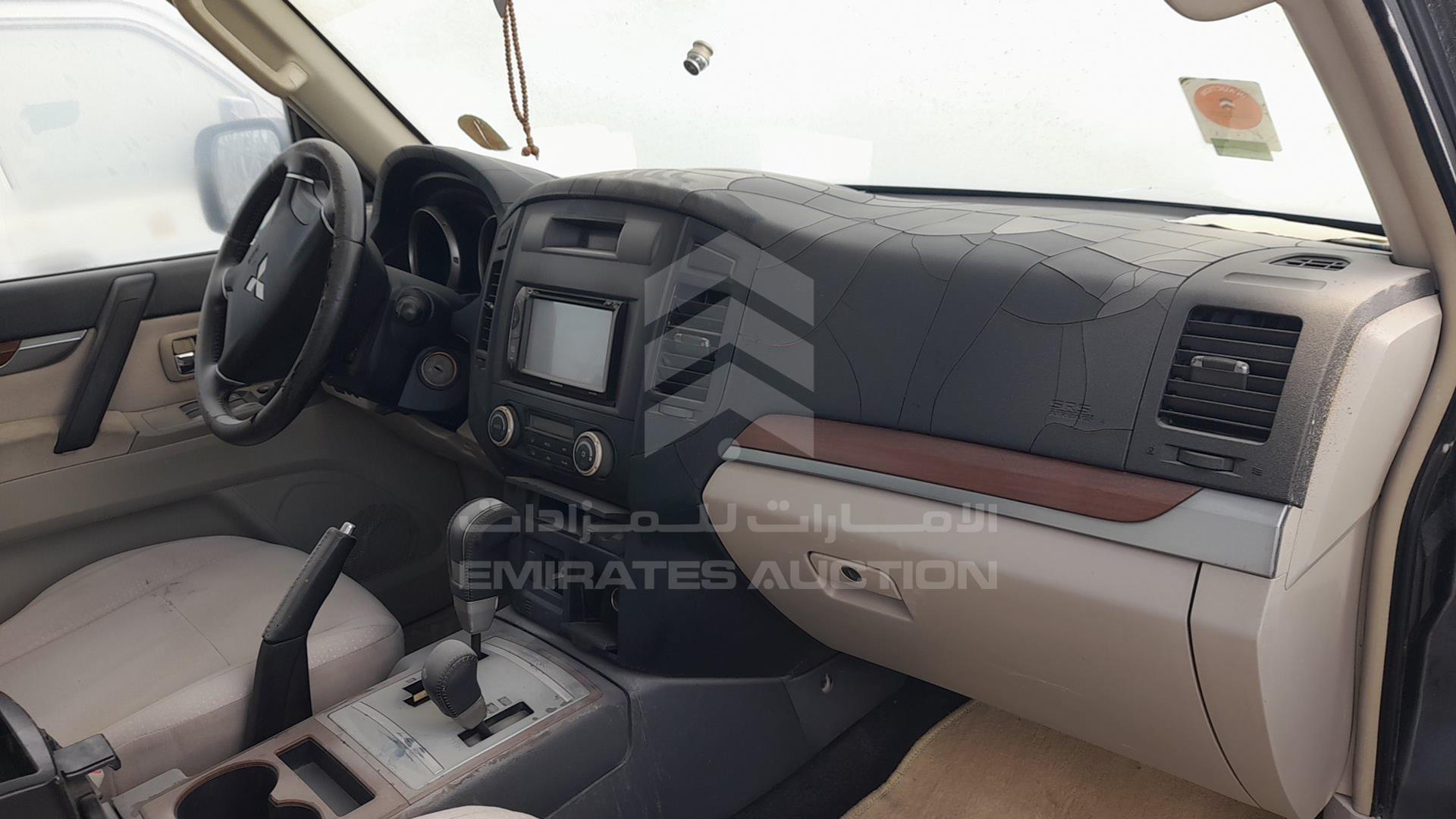 2007 MITSUBISHI PAJERO VIN: JMYLRV93W7J716768