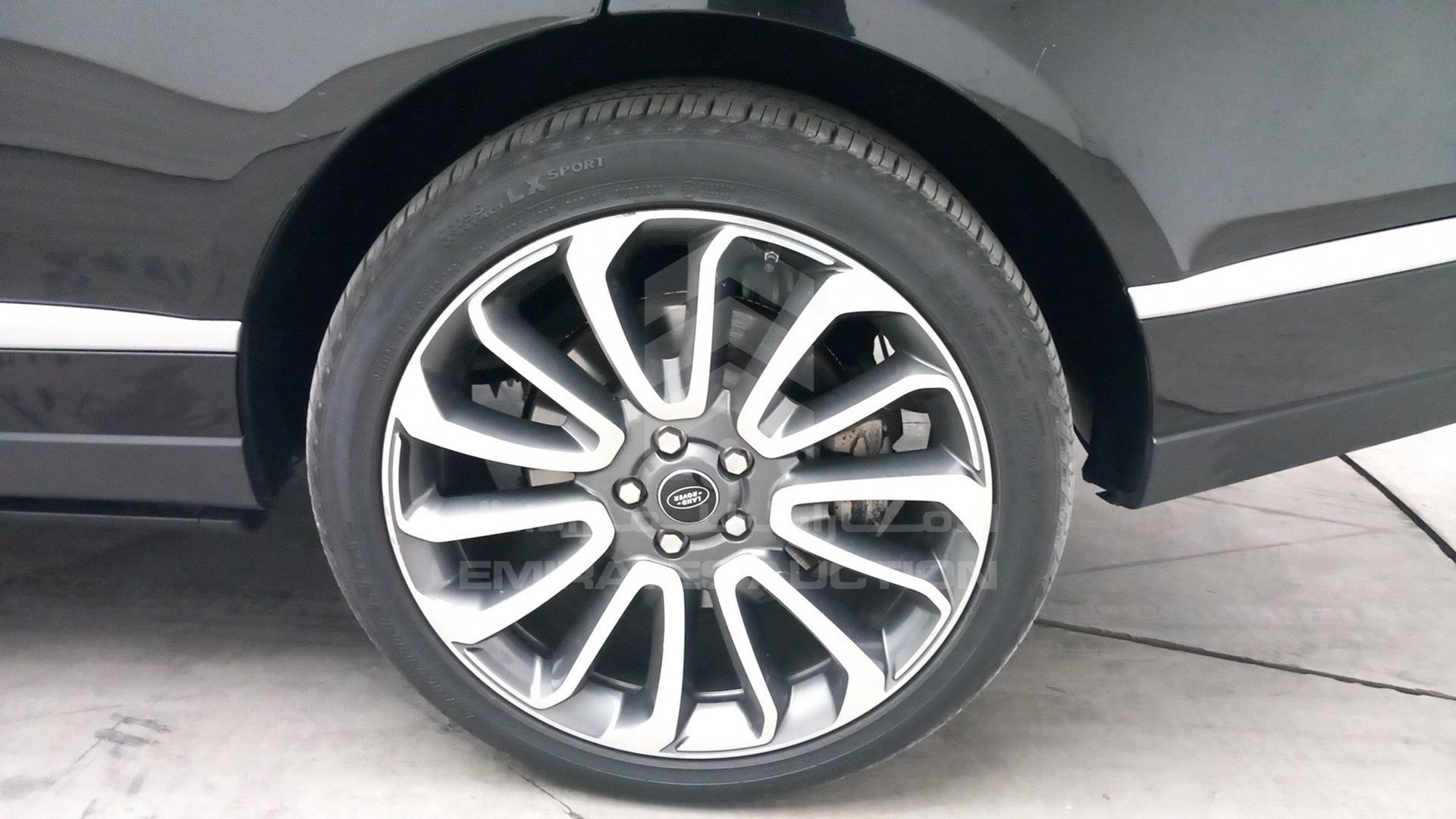 2015 RANGE ROVER VOGUE VIN: SALGA2EF7FA204715