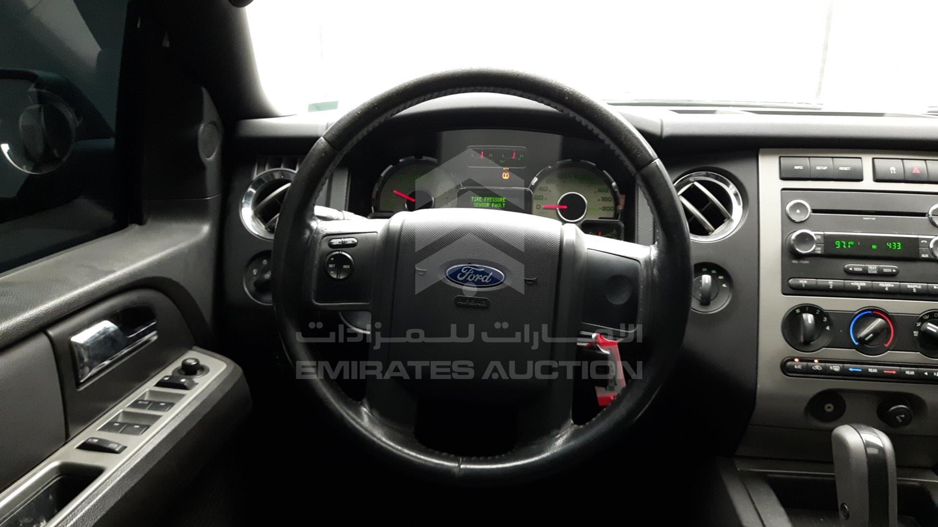 2008 FORD EXPEDITION VIN: 1FMFU16528LA64599