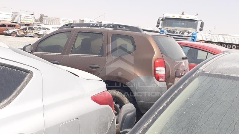 VF1HSRCA4FA515266 Auction: EmiratesAuction Lot: 408568 VF1HSRCA4FA515266 Renault Duster 2015 BROWN Photo 5