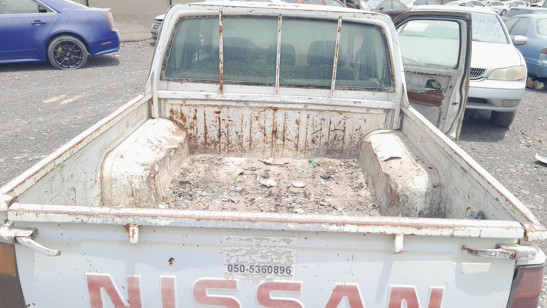 2000 NISSAN 2400 VIN: JN6BD23S1YA710498