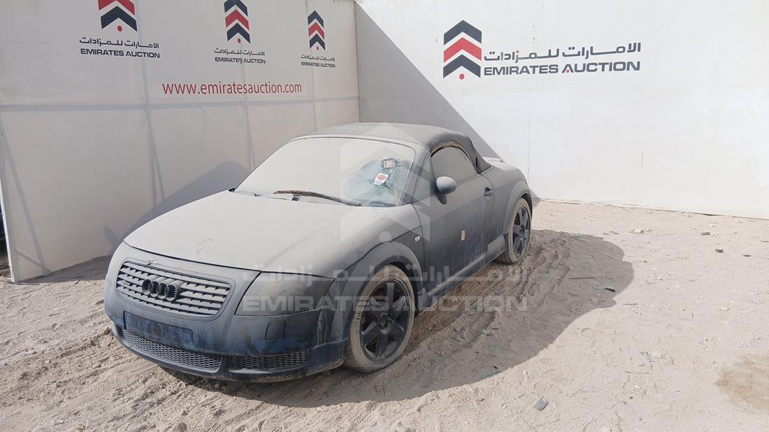 اودي تى تى 2002 — الزاوية الأمامية اليسرى — صورة 5