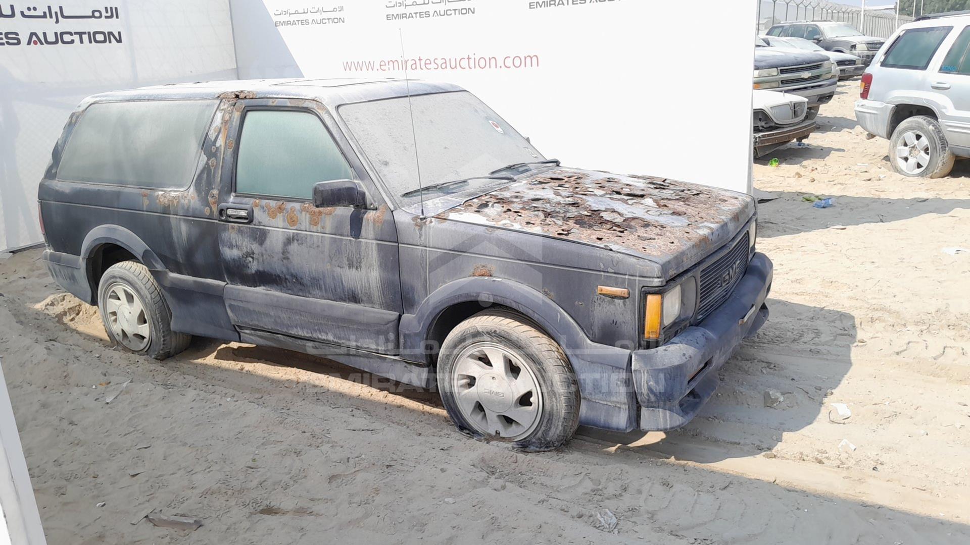 1992 GMC TYPHOON VIN: 1GDCT18Z3N0810206
