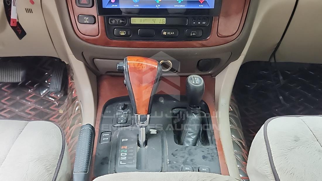 2002 Lexus LX 470 — Gear View — Photo 17