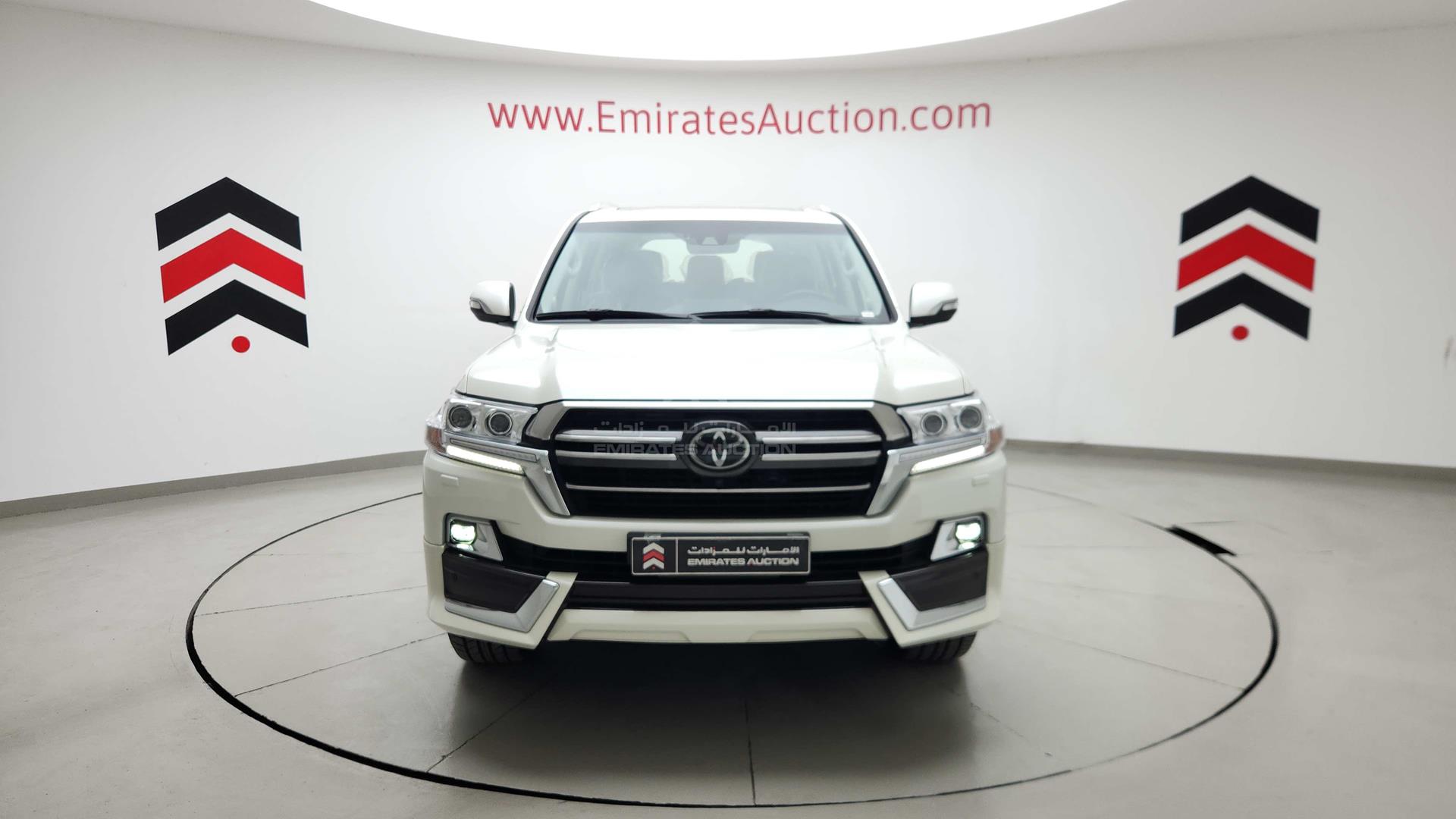 2020 TOYOTA LAND CRUISER VIN: JTMHY05J6L4088532
