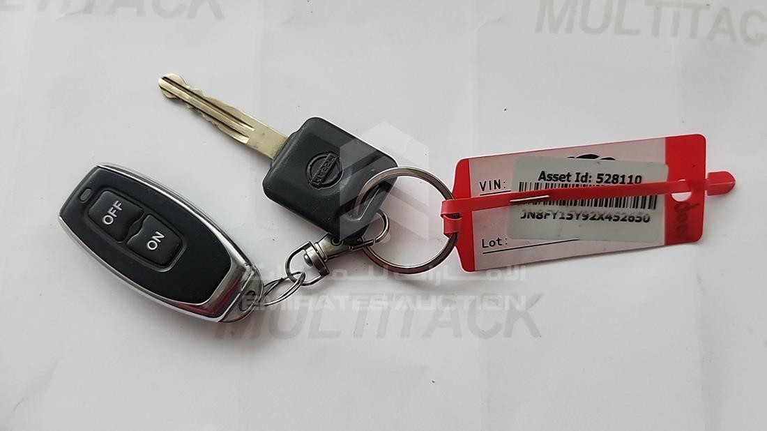 2002 Nissan Patrol — Keys — Photo 6