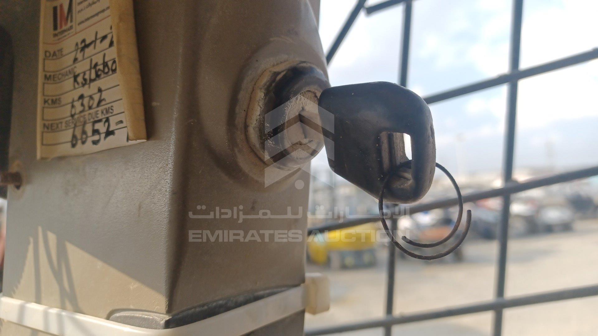 2015 CASE SR150 VIN: NEM465262