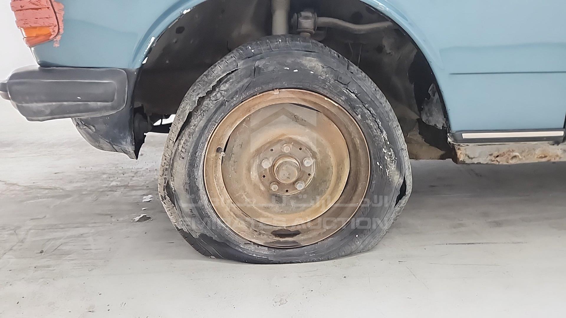 1981 MERCEDES 250 VIN: WDB12302810105896
