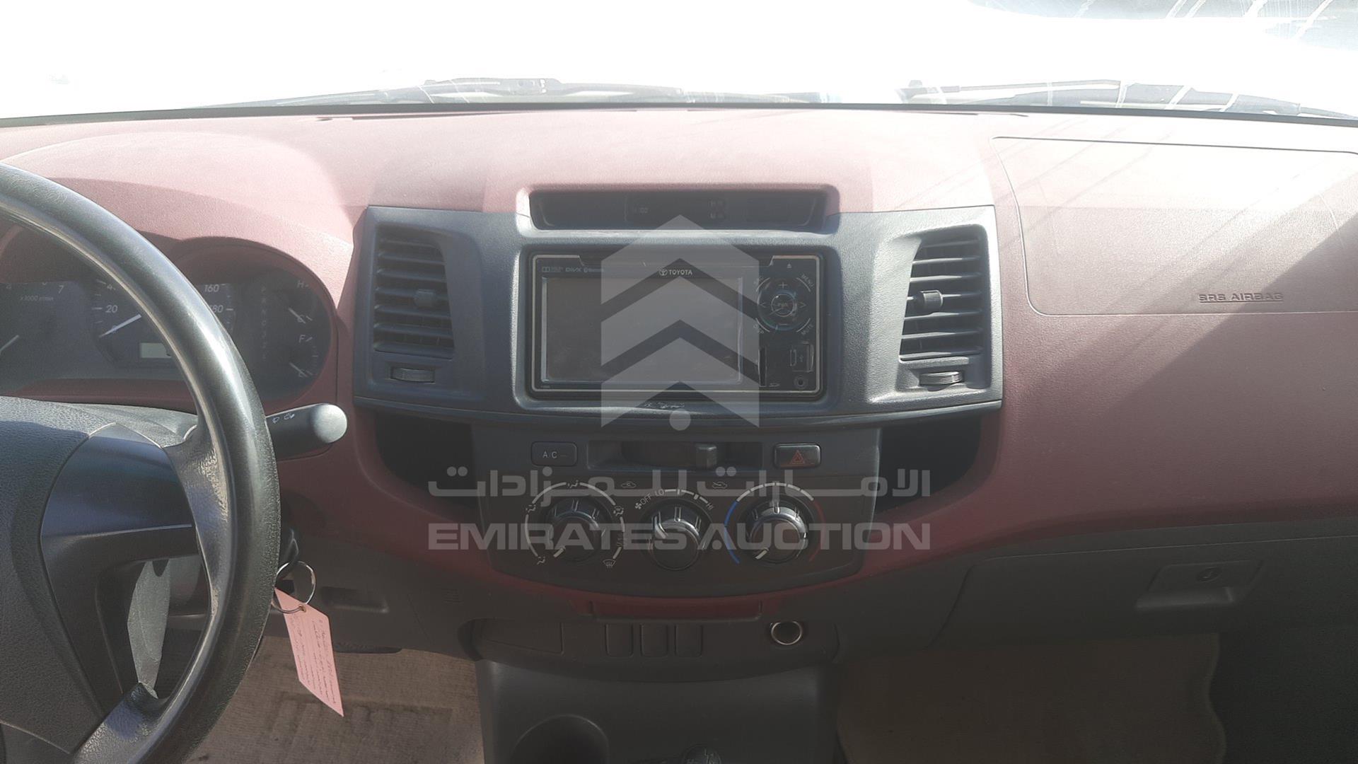 2014 TOYOTA HILUX VIN: MR0FX22G5E1111738