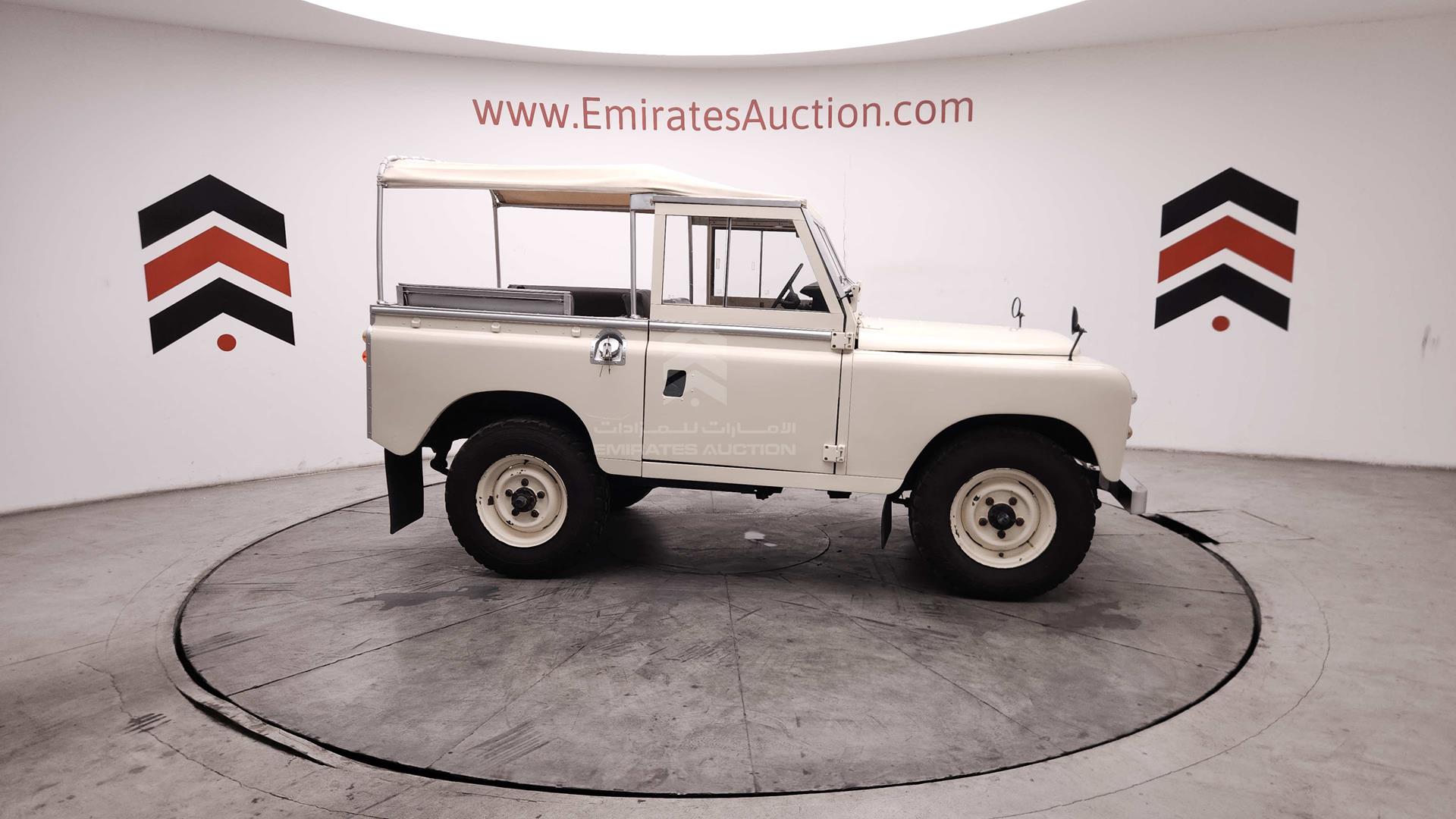 1982 LAND ROVER --- VIN: SALLBABH2AA128907