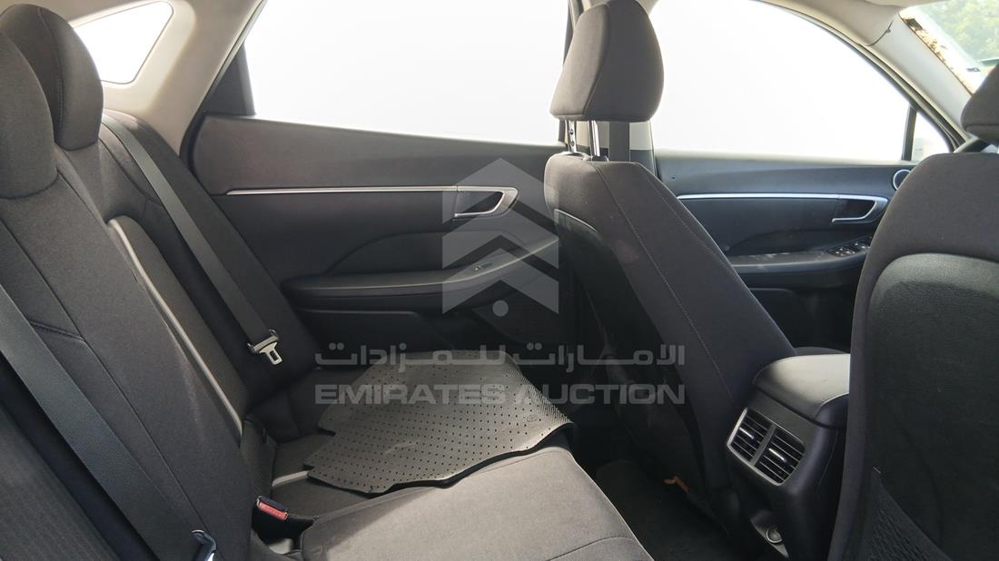 هيونداي سوناتا هجينة 2021 — زاوية الراكب الخلفي اليمنى — صورة 21