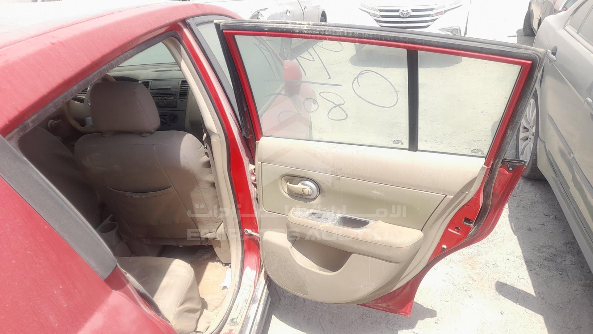 2011 NISSAN TIIDA VIN: 3N1BC1C64BK218379