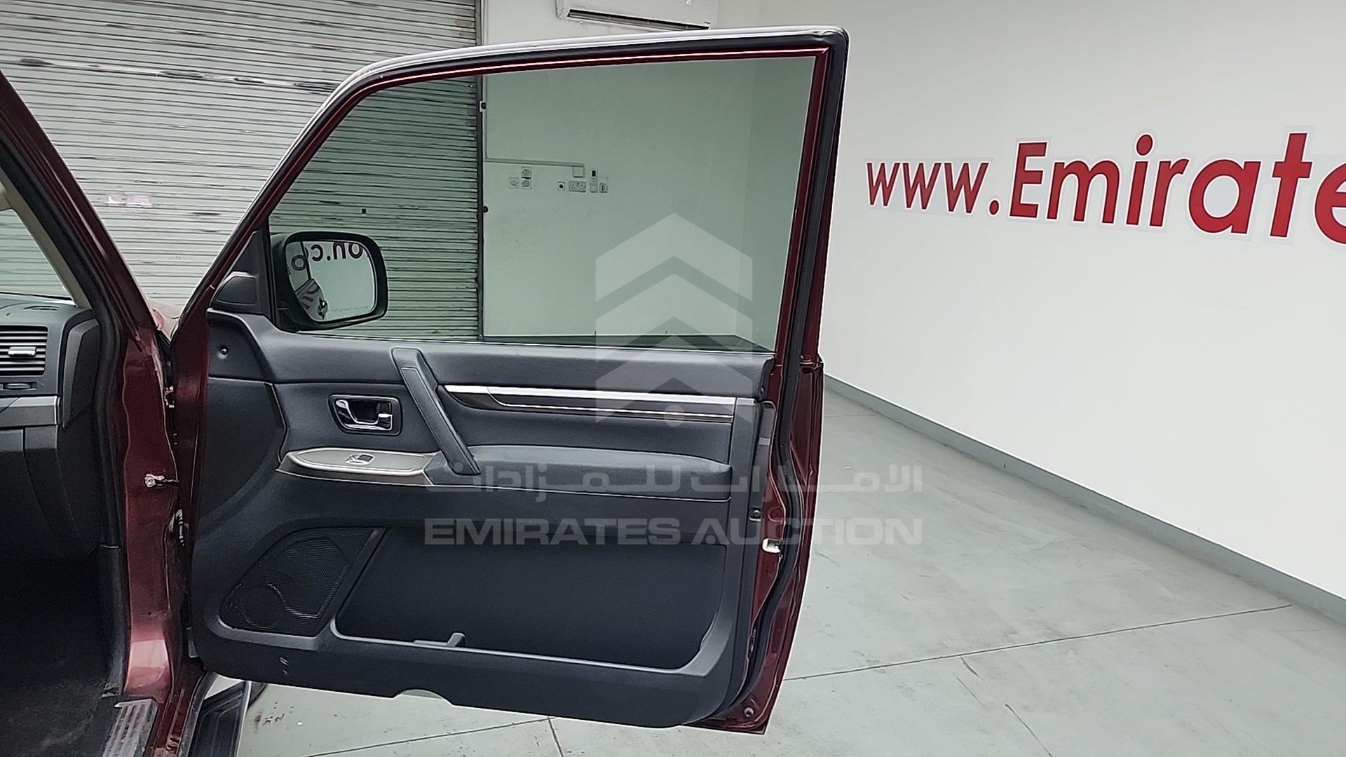 2016 MITSUBISHI PAJERO VIN: JMYMRV85WGJ724215