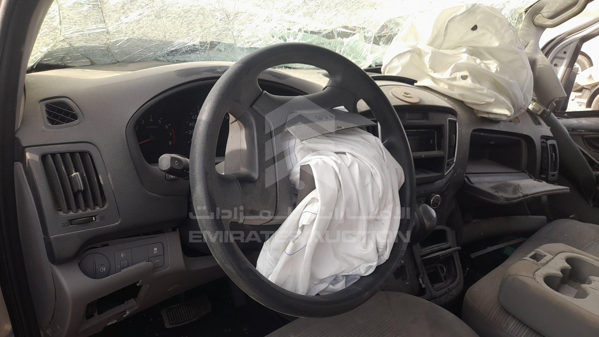 2020 HYUNDAI H1 VIN: KMJWA37R2LU128387