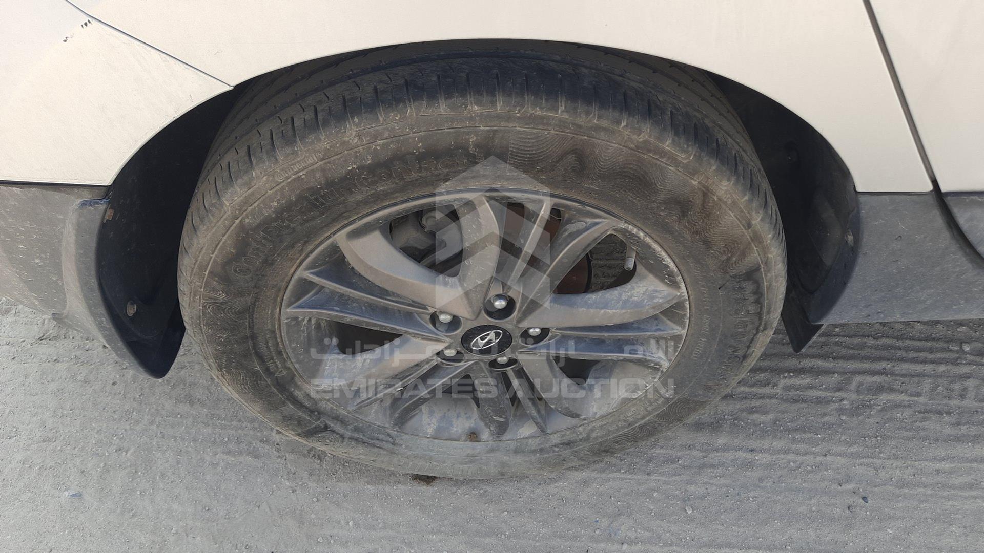 2015 HYUNDAI TUCSON VIN: KMHJT81E7FU056065