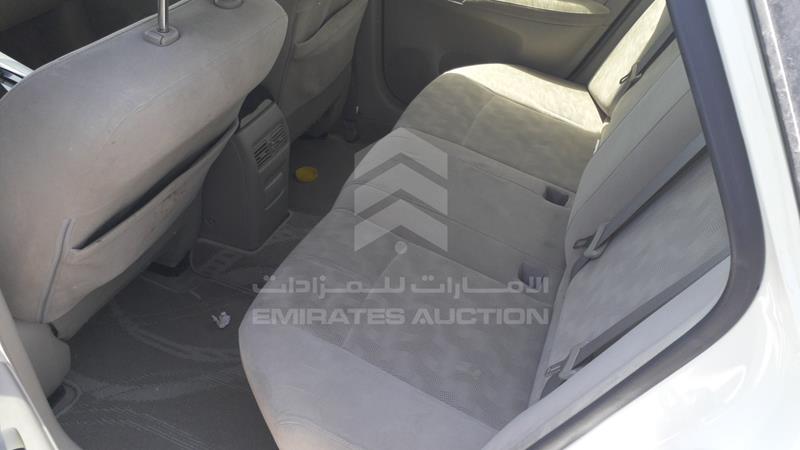 MNTBB7A93H6052104 Auction: EmiratesAuction Lot: 412008 MNTBB7A93H6052104 Nissan Sentra 2017 WHITE Photo 20