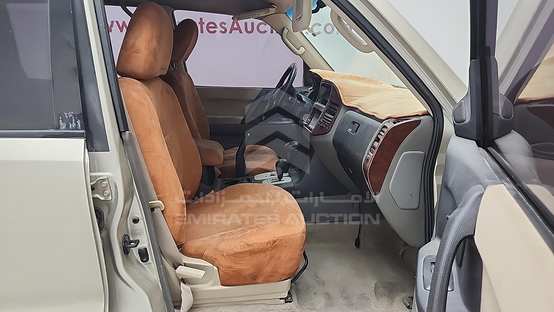 2007 MITSUBISHI PAJERO VIN: JMYLRV73W7J700766