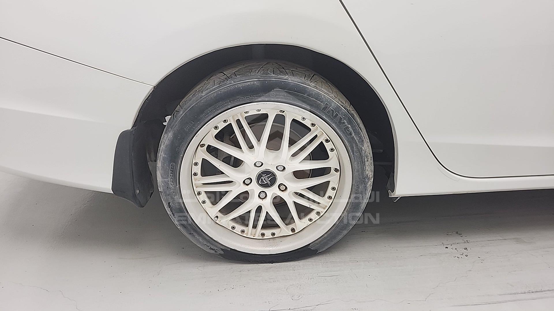 2013 HONDA ACCORD VIN: 1HGCR2F33DA245280