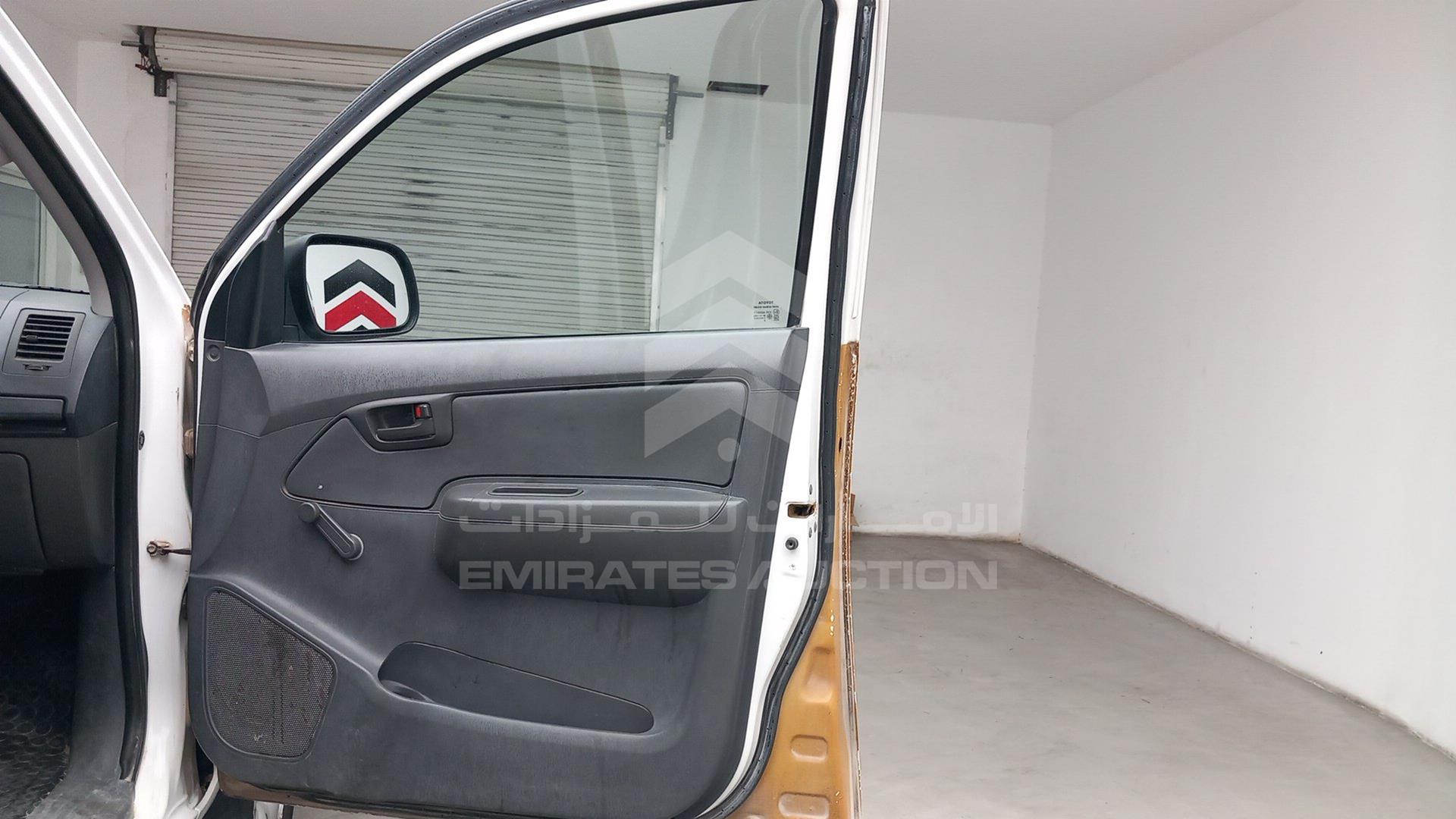 2012 TOYOTA HILUX VIN: MR0FX22G6C1356674