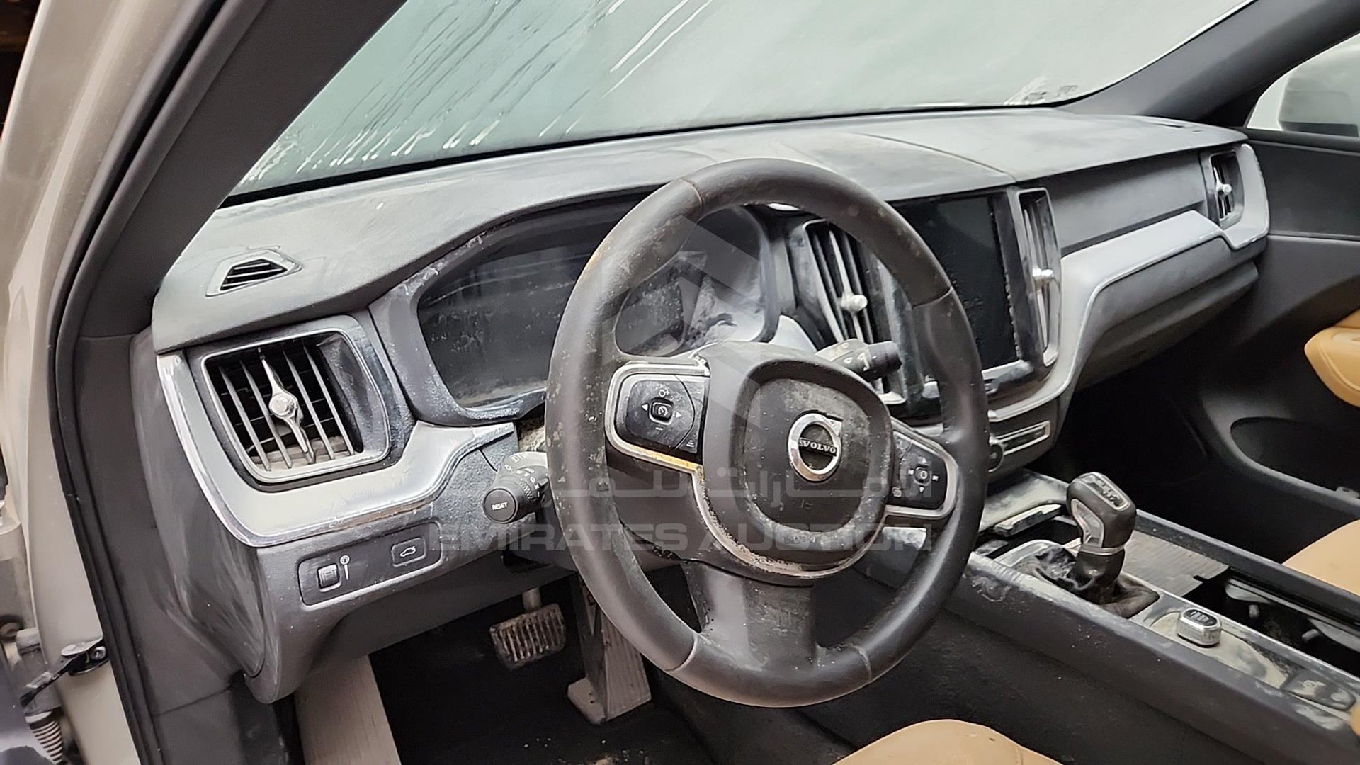 2018 VOLVO XC 60 VIN: YV110AUZ5J1066987