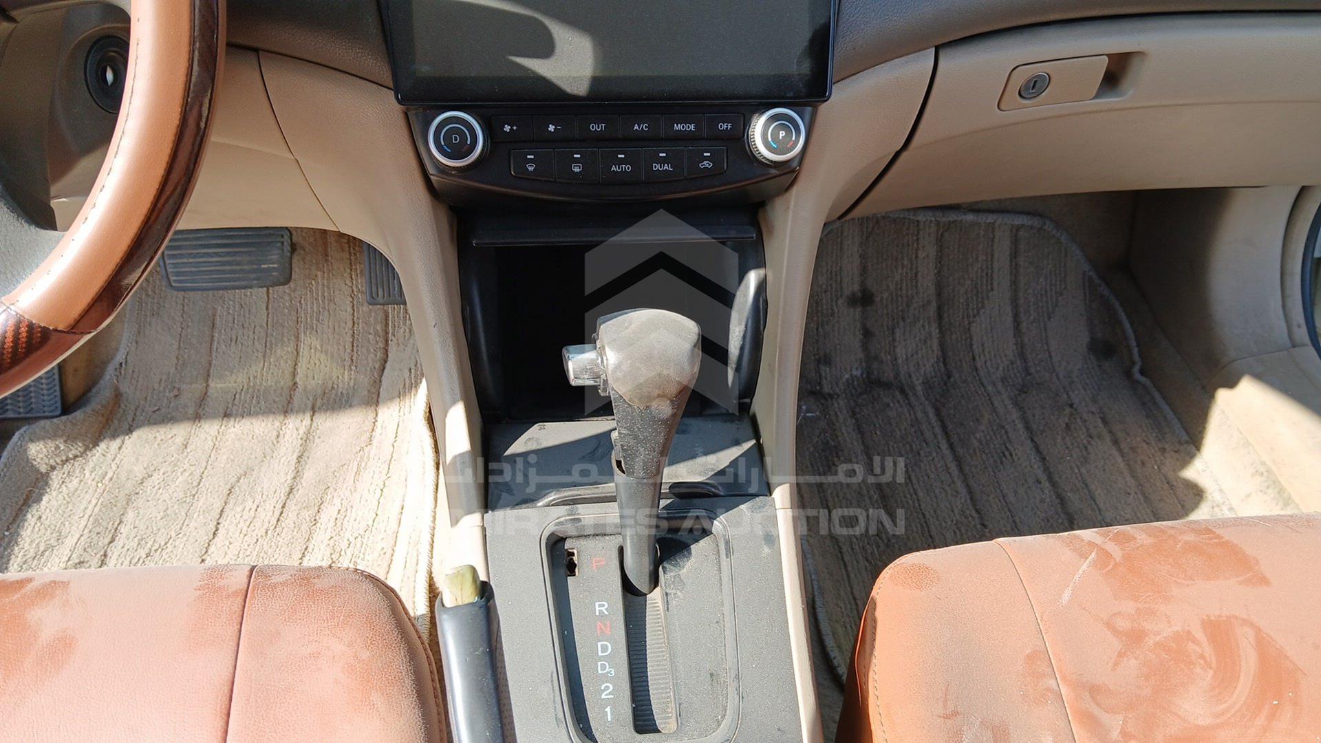 2005 HONDA ACCORD VIN: JHMCM56555C413652