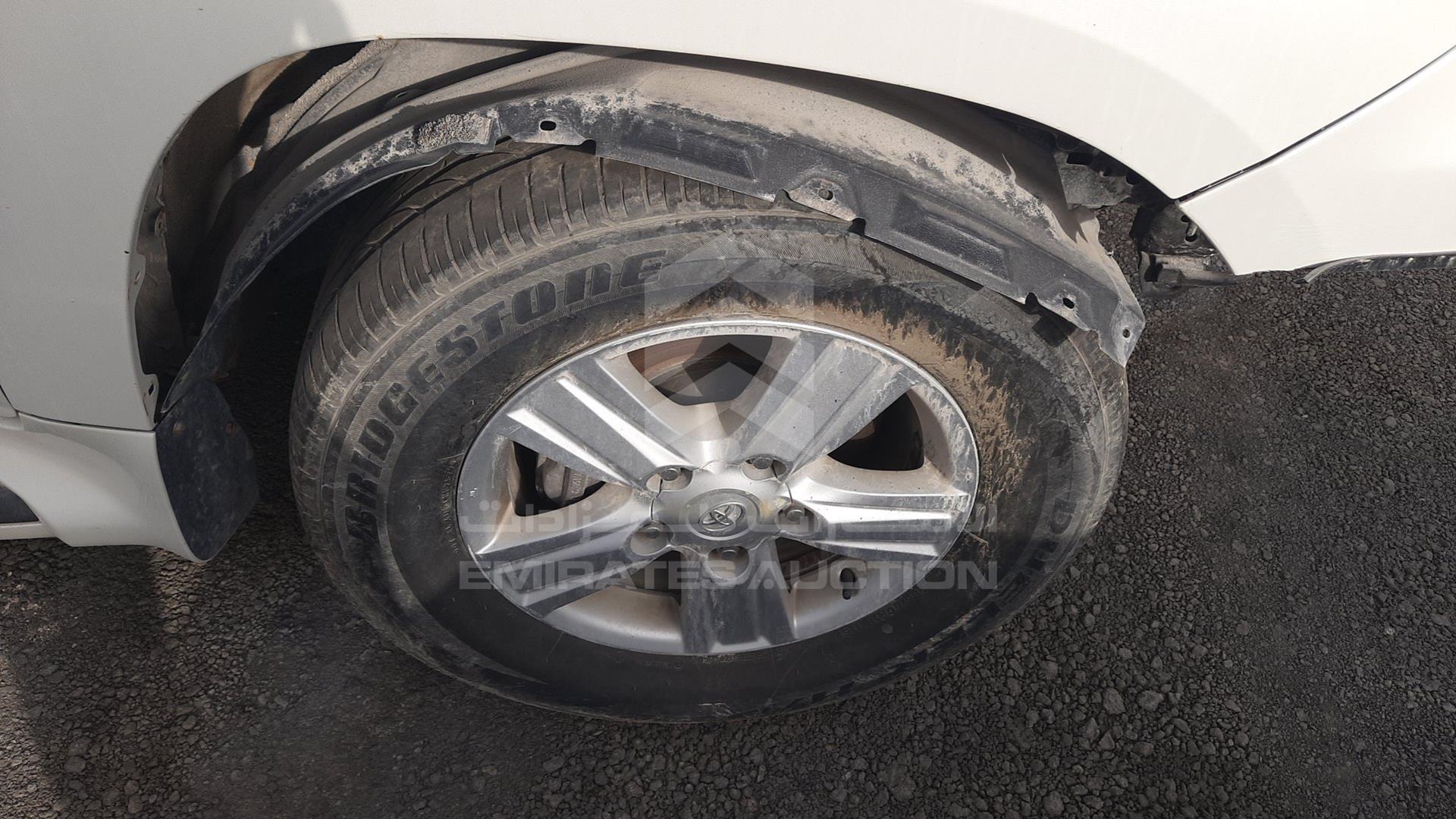 2014 TOYOTA LAND CRUISER VIN: JTMDU09J3E4094215