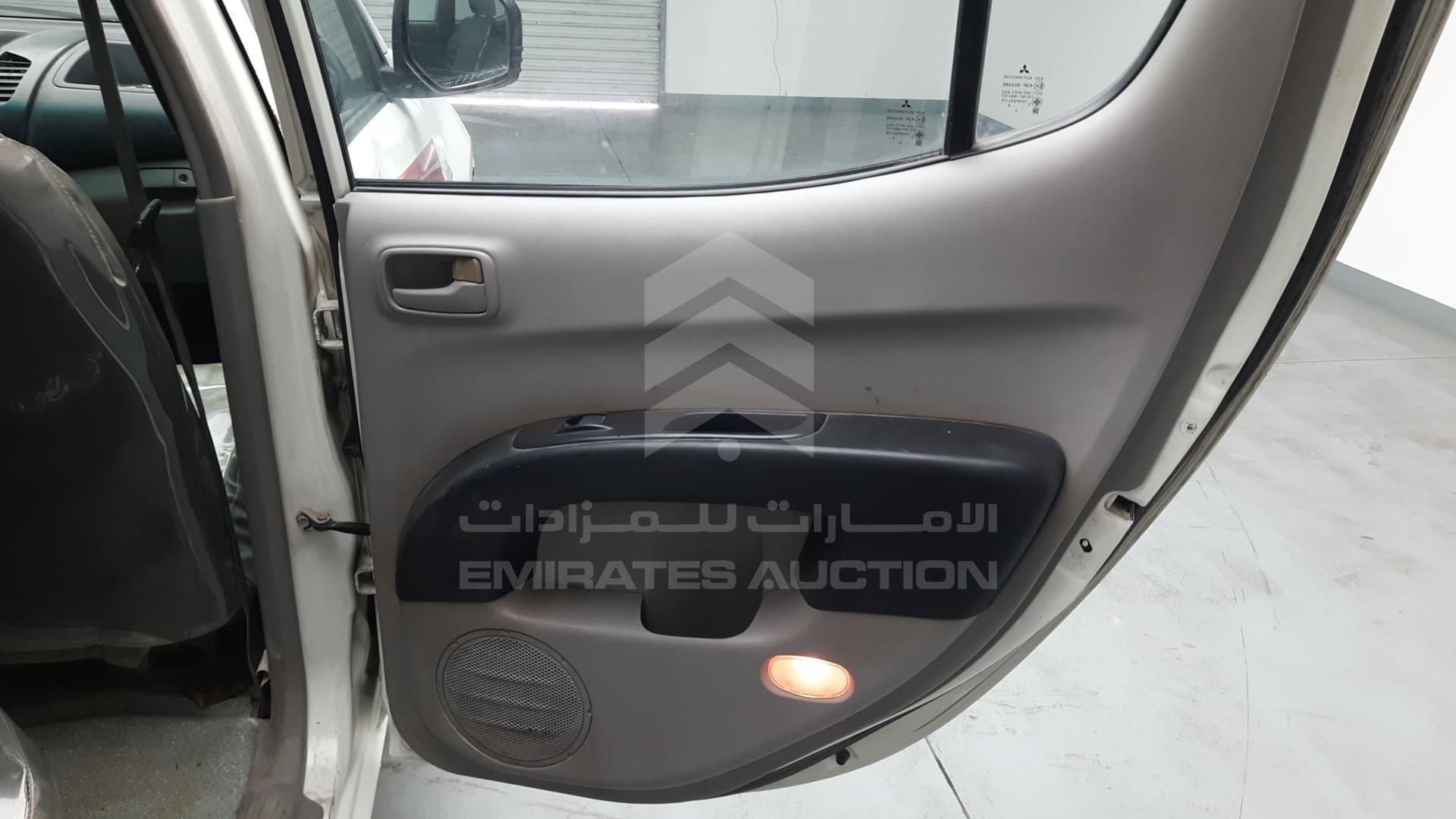 2015 MITSUBISHI L 200 VIN: MMBJNKA40FD017803