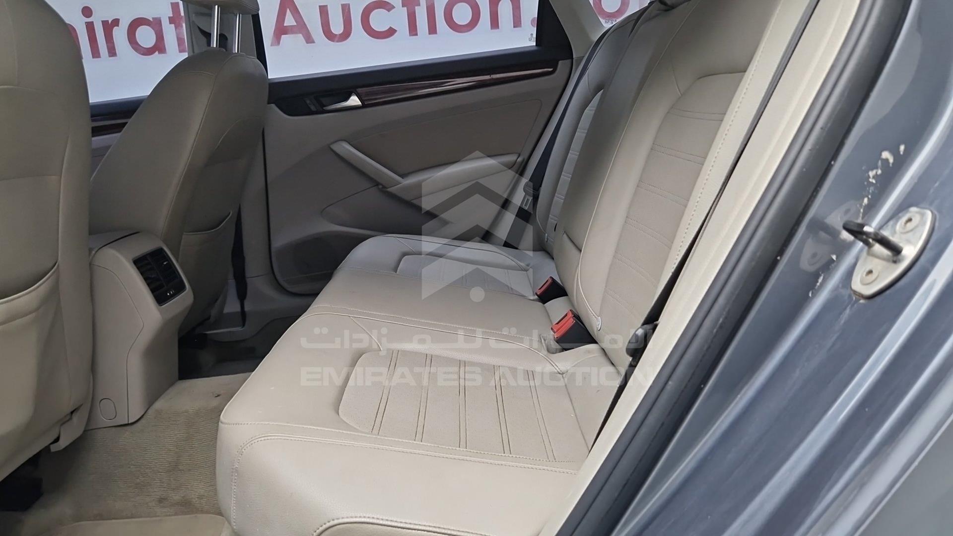 2013 VOLKSWAGEN PASSAT VIN: WVWCR7A35DC036730