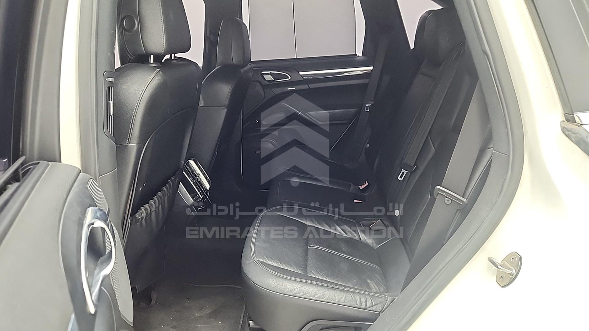2011 PORSCHE CAYENNE VIN: WP1ZZZ92ZBLA41457