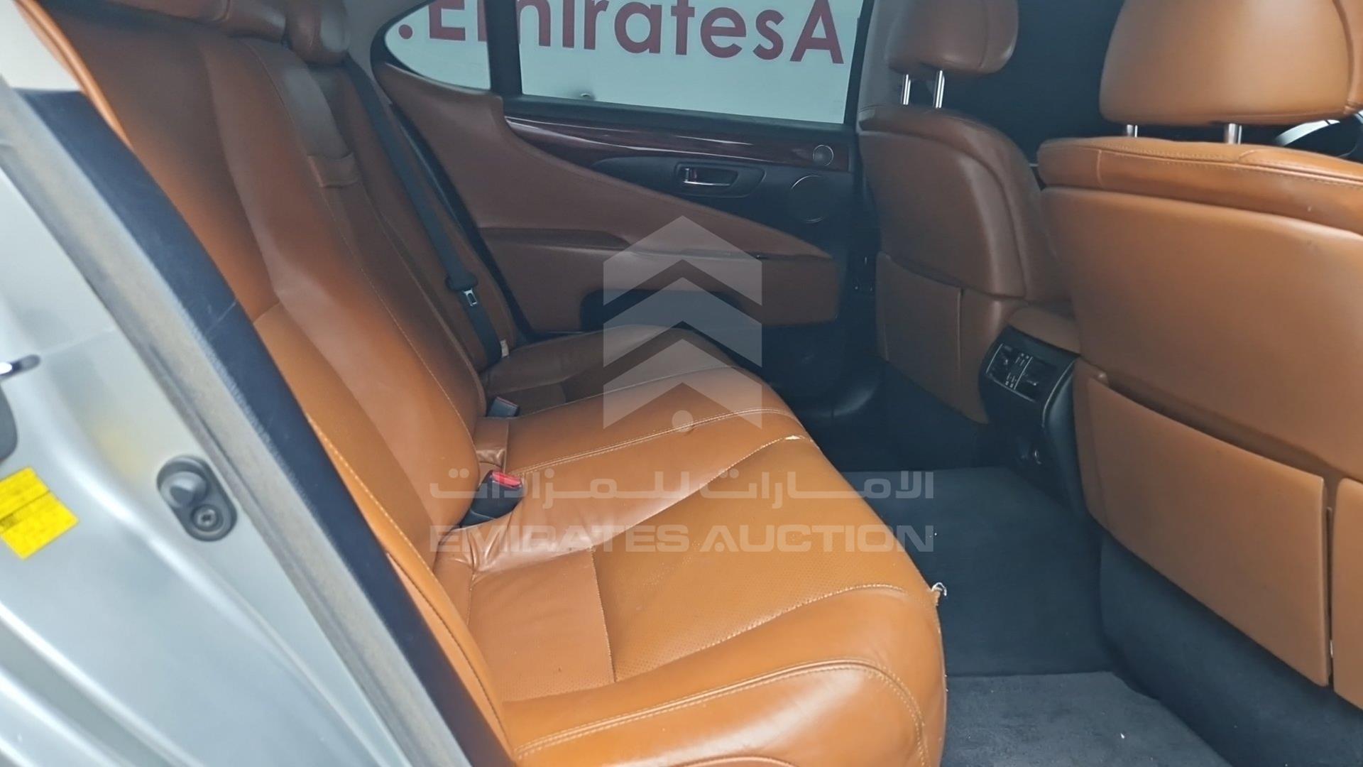 2009 LEXUS LS 460 L VIN: JTHGL46F395033534